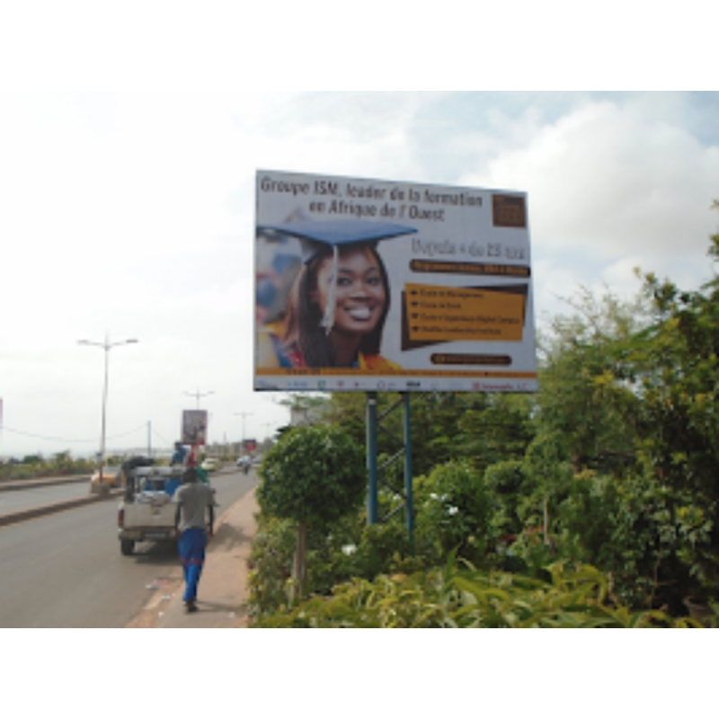 12m2 - 4x3m - DAKAR - Route de Ouakam en face école Jean Mermoz