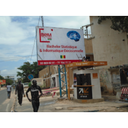 12m2 - 4x3m - DAKAR - Route Delafosse en face école Julien Heymard