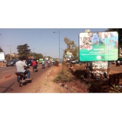 AFFICHAGE PUBLIC 4X4 BAMAKO AVE OUA EX MEDIANN